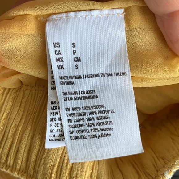 American Eagle Yellow Embroidered Shorts Small boho Y2K - Picture 4 of 5